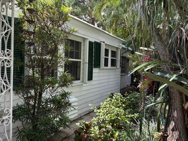 41 SW 5TH Street, Dania Beach, FL 33004