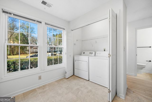 2883 Dresden Square Drive, Atlanta, GA 30341