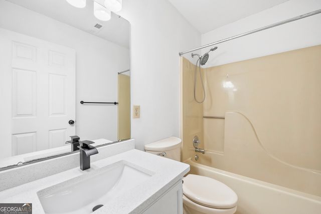 2883 Dresden Square Drive, Atlanta, GA 30341