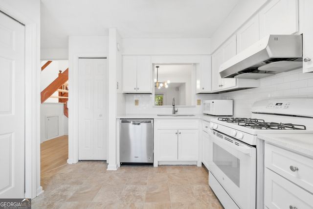 2883 Dresden Square Drive, Atlanta, GA 30341