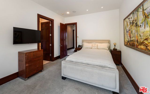 13947 Durham Road, Beverly Hills, CA 90210