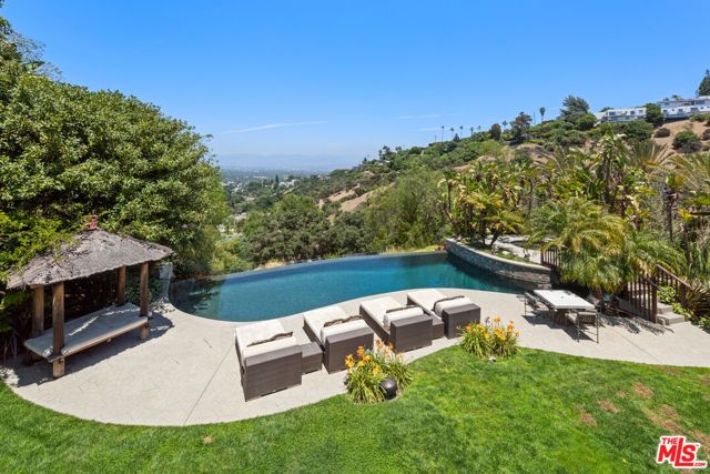 13947 Durham Road, Beverly Hills, CA 90210