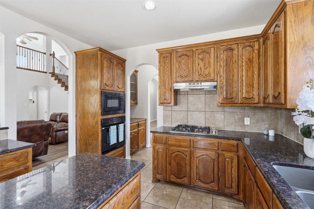 424 High Desert Drive, Fort Worth, TX 76131