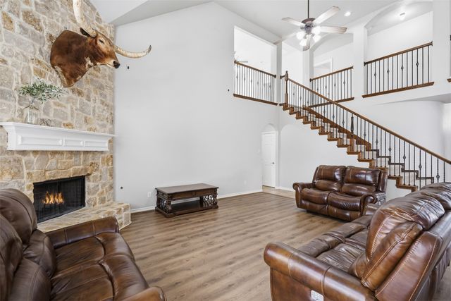 424 High Desert Drive, Fort Worth, TX 76131