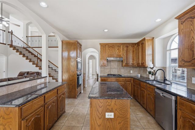 424 High Desert Drive, Fort Worth, TX 76131