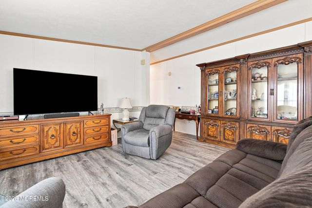 523 Momosa Way, Whiting, NJ 08759