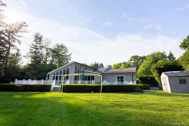 153 Brookville Lane, Glen Head, NY 11545