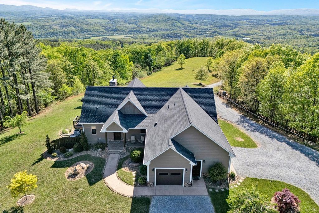 890 Blain Road, Buchanan, VA 24066