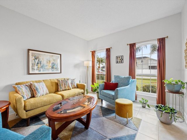 2761 EAGLE GLEN CIRCLE, Kissimmee, FL 34746