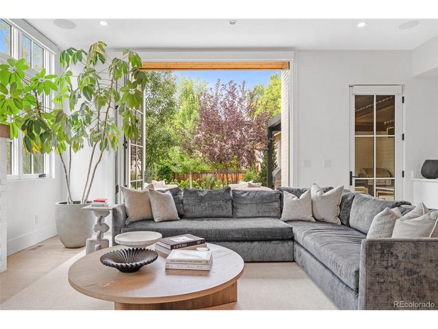 891 S York St, Denver, CO 80209