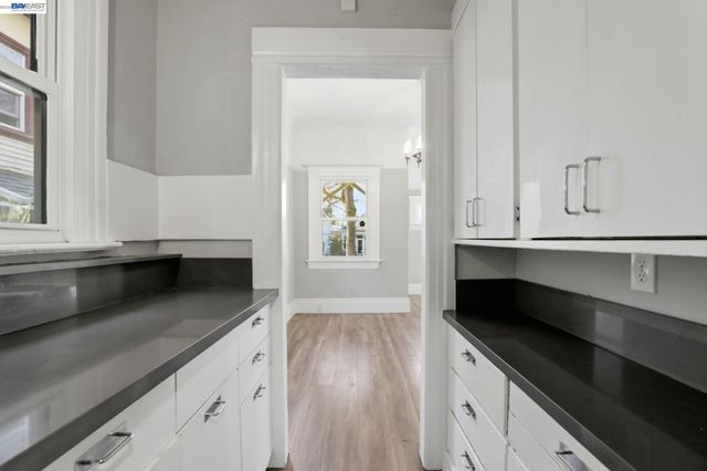 2327 N St, Sacramento, CA 95816