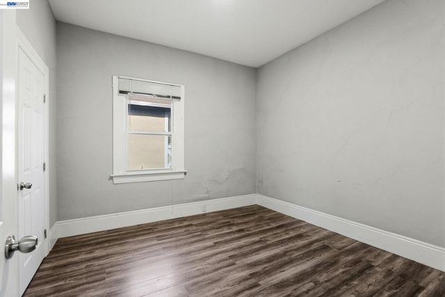 2327 N St, Sacramento, CA 95816