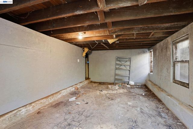 2327 N St, Sacramento, CA 95816