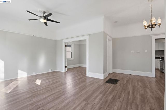 2327 N St, Sacramento, CA 95816