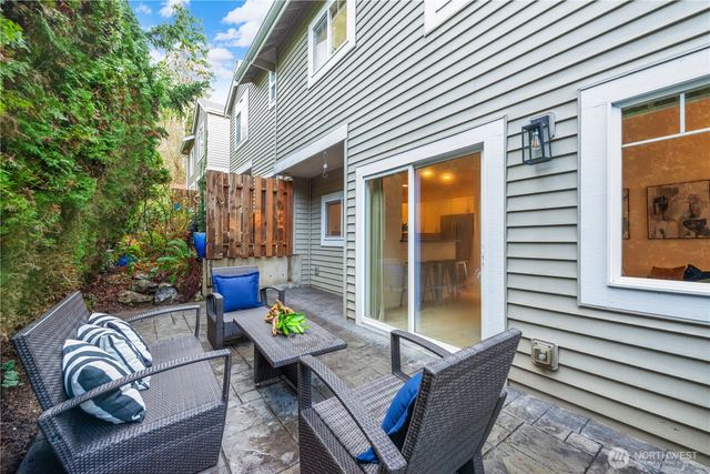 562 S 51st Court, Renton, WA 98055