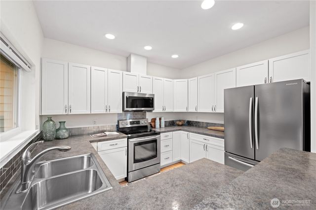 562 S 51st Court, Renton, WA 98055