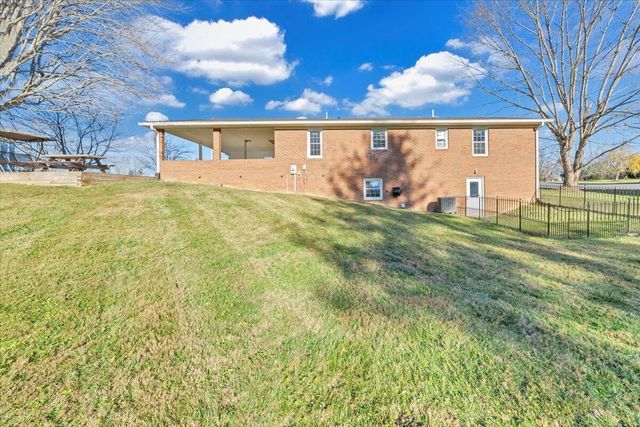 397 Commonwealth RD, Galax, VA 24333