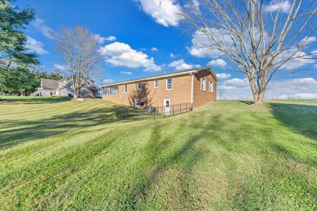 397 Commonwealth RD, Galax, VA 24333