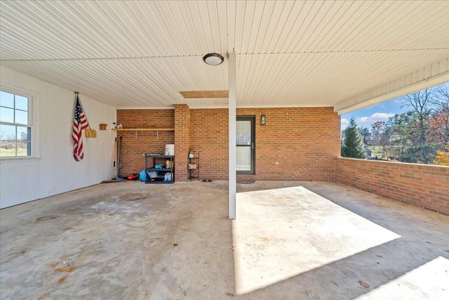 397 Commonwealth RD, Galax, VA 24333