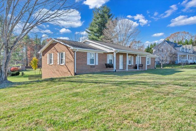 397 Commonwealth RD, Galax, VA 24333