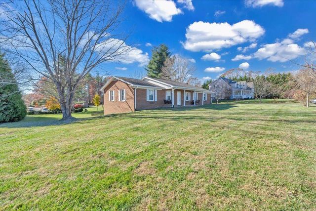 397 Commonwealth RD, Galax, VA 24333