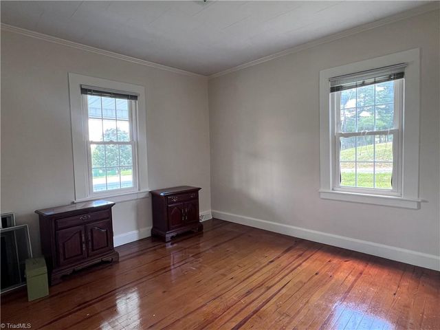 1394 Forrest Drive, Mount Airy, NC 27030