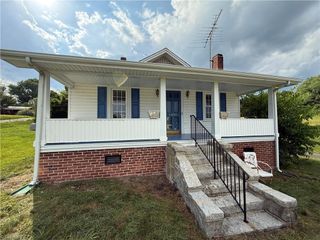 1394 Forrest Drive, Mount Airy, NC 27030