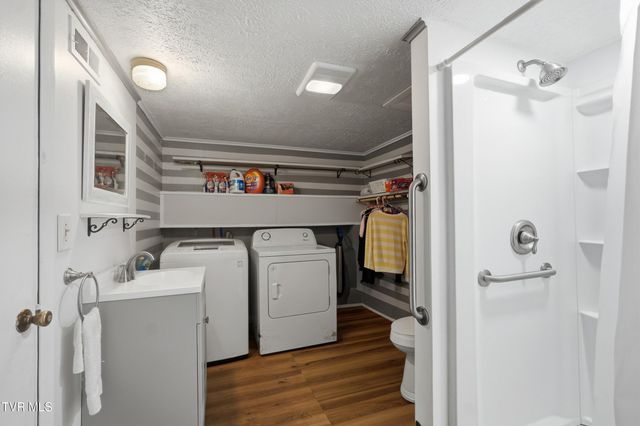 450 South Riverside Drive, Elizabethton, TN 37643