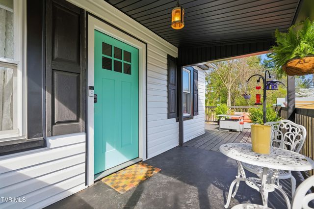 450 South Riverside Drive, Elizabethton, TN 37643