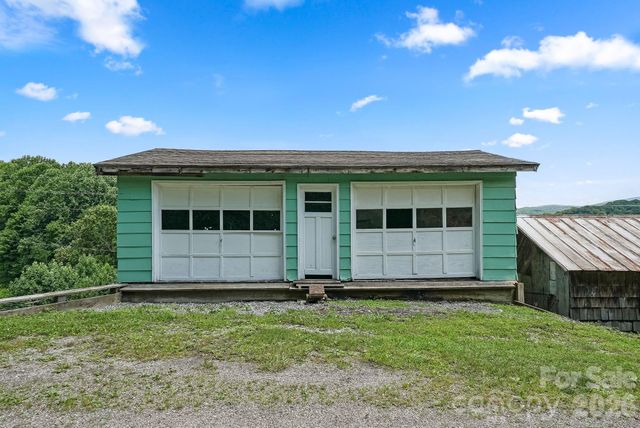244 Flat Springs Road, Elk Park, NC 28622