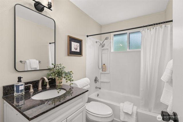 10417 17th Avenue SW, Seattle, WA 98146