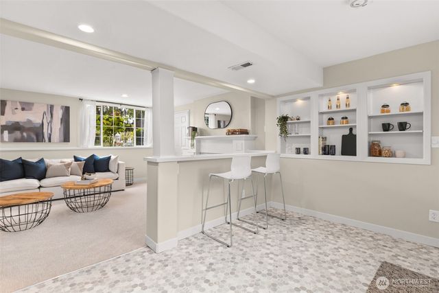 10417 17th Avenue SW, Seattle, WA 98146