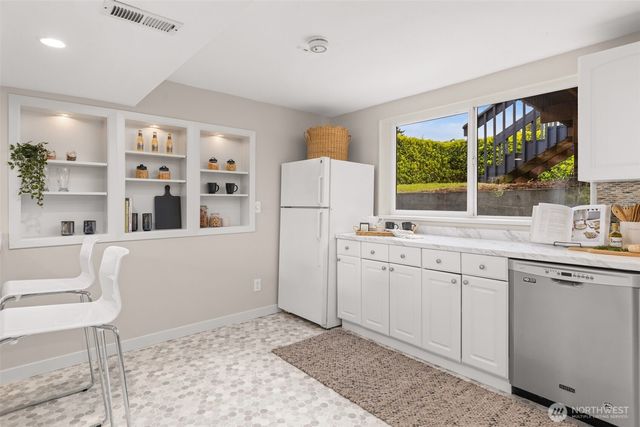 10417 17th Avenue SW, Seattle, WA 98146