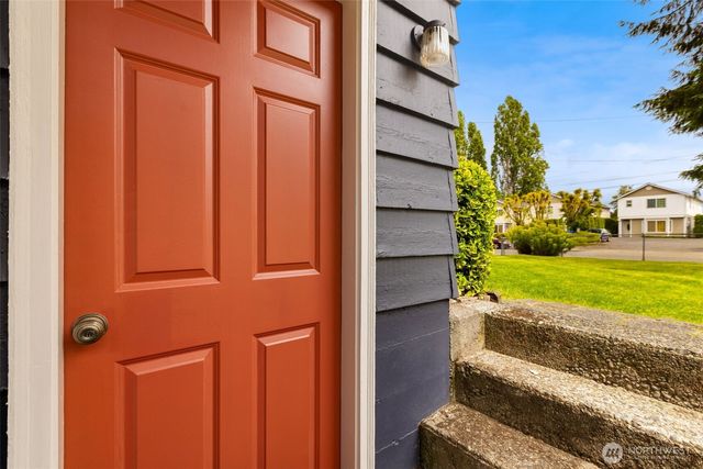 10417 17th Avenue SW, Seattle, WA 98146