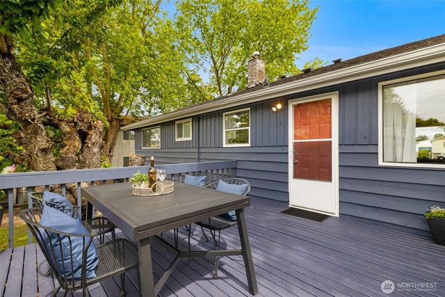 10417 17th Avenue SW, Seattle, WA 98146