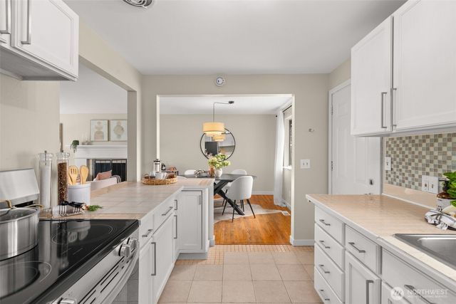 10417 17th Avenue SW, Seattle, WA 98146