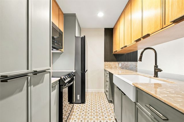 7125 Fair Oaks Avenue 12, Dallas, TX 75231