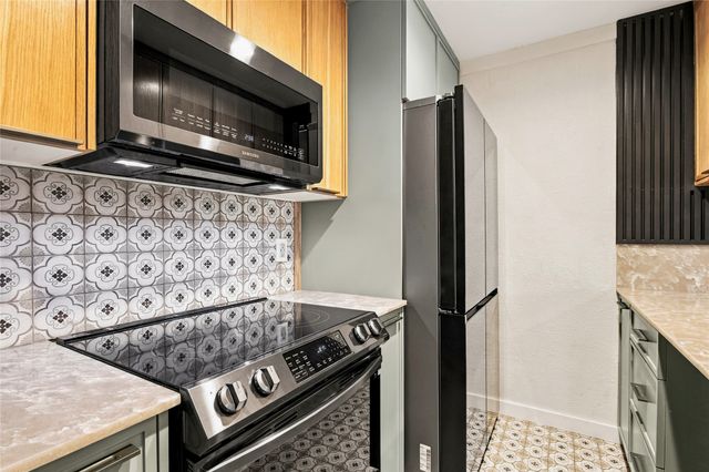 7125 Fair Oaks Avenue 12, Dallas, TX 75231
