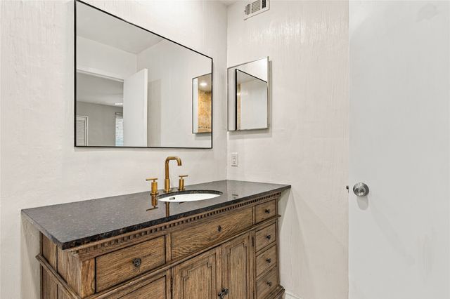 7125 Fair Oaks Avenue 12, Dallas, TX 75231