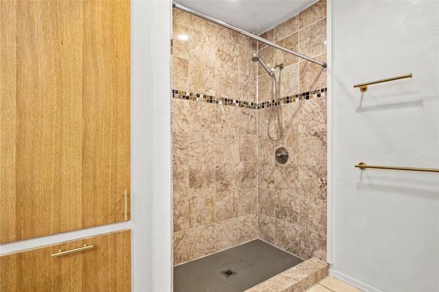 7125 Fair Oaks Avenue 12, Dallas, TX 75231