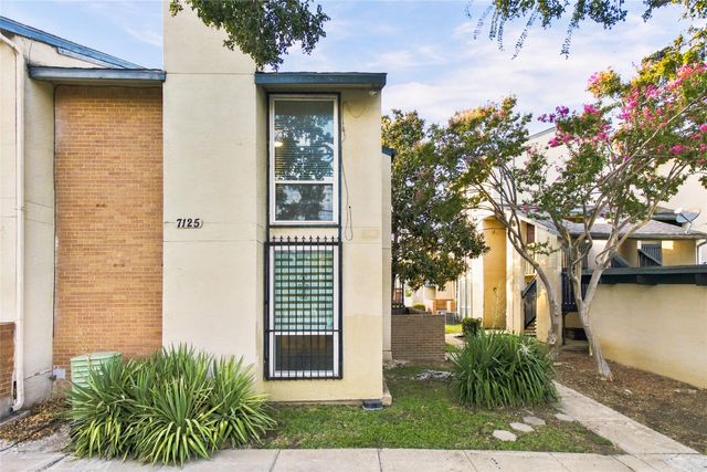 7125 Fair Oaks Avenue 12, Dallas, TX 75231