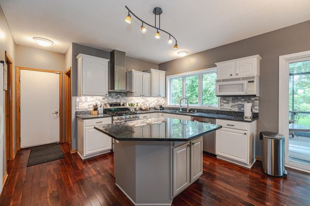 8348 Foxberry Drive, Savage, MN 55378