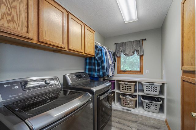 8348 Foxberry Drive, Savage, MN 55378