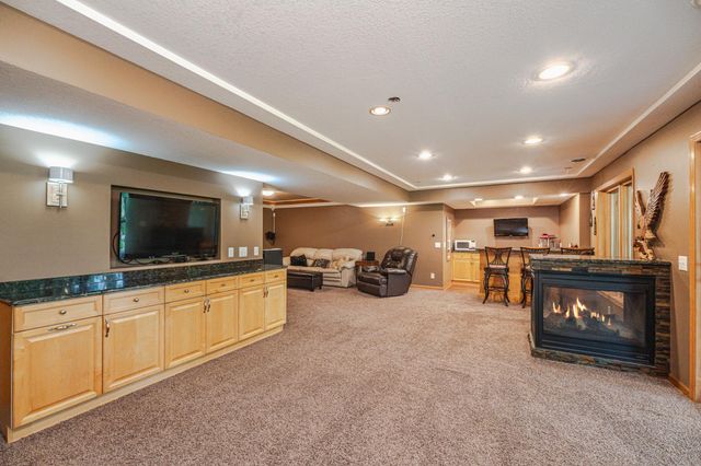 8348 Foxberry Drive, Savage, MN 55378