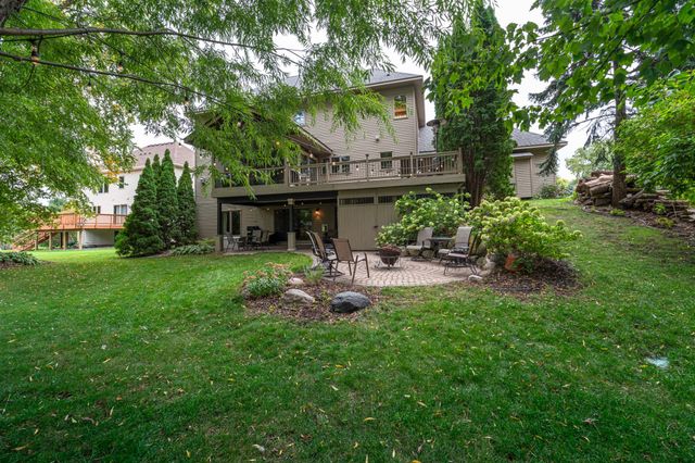 8348 Foxberry Drive, Savage, MN 55378