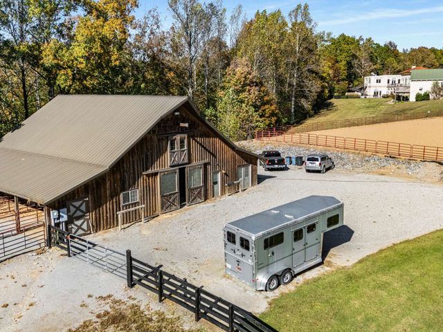 1032 Forest Dr, Kingston Springs, TN 37082