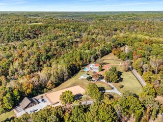 1032 Forest Dr, Kingston Springs, TN 37082