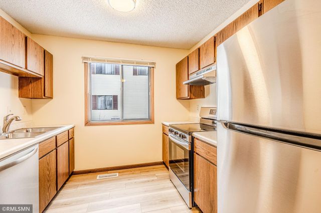 6631 84th Court N, Brooklyn Park, MN 55445