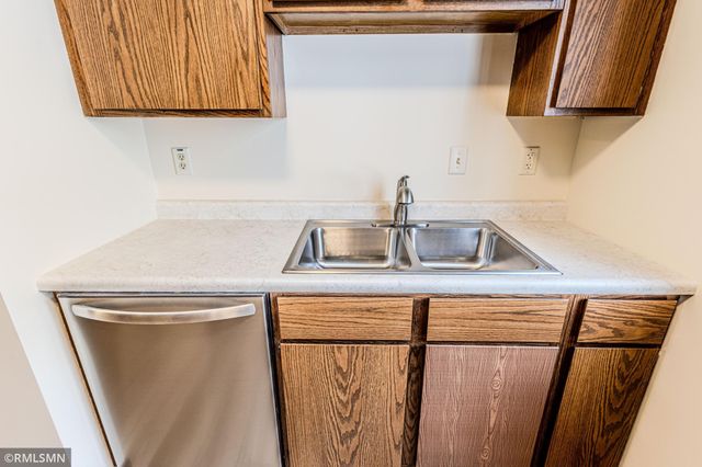 6631 84th Court N, Brooklyn Park, MN 55445