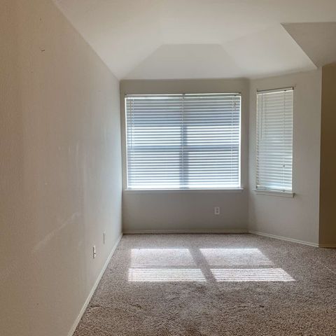 208 N Rolling Meadows Drive N, Wylie, TX 75098